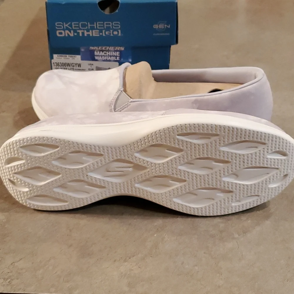 SKECHERS Slip On Shoes Goga Mat Insoles Grey & White Tie Dye Size 7 Wide - Picture 5 of 9